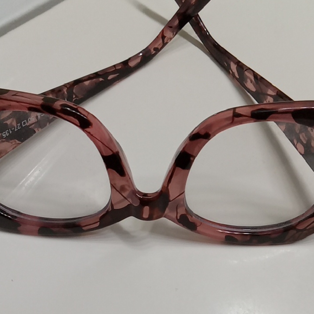 Stylish Pink Tortoiseshell Women's Glasses